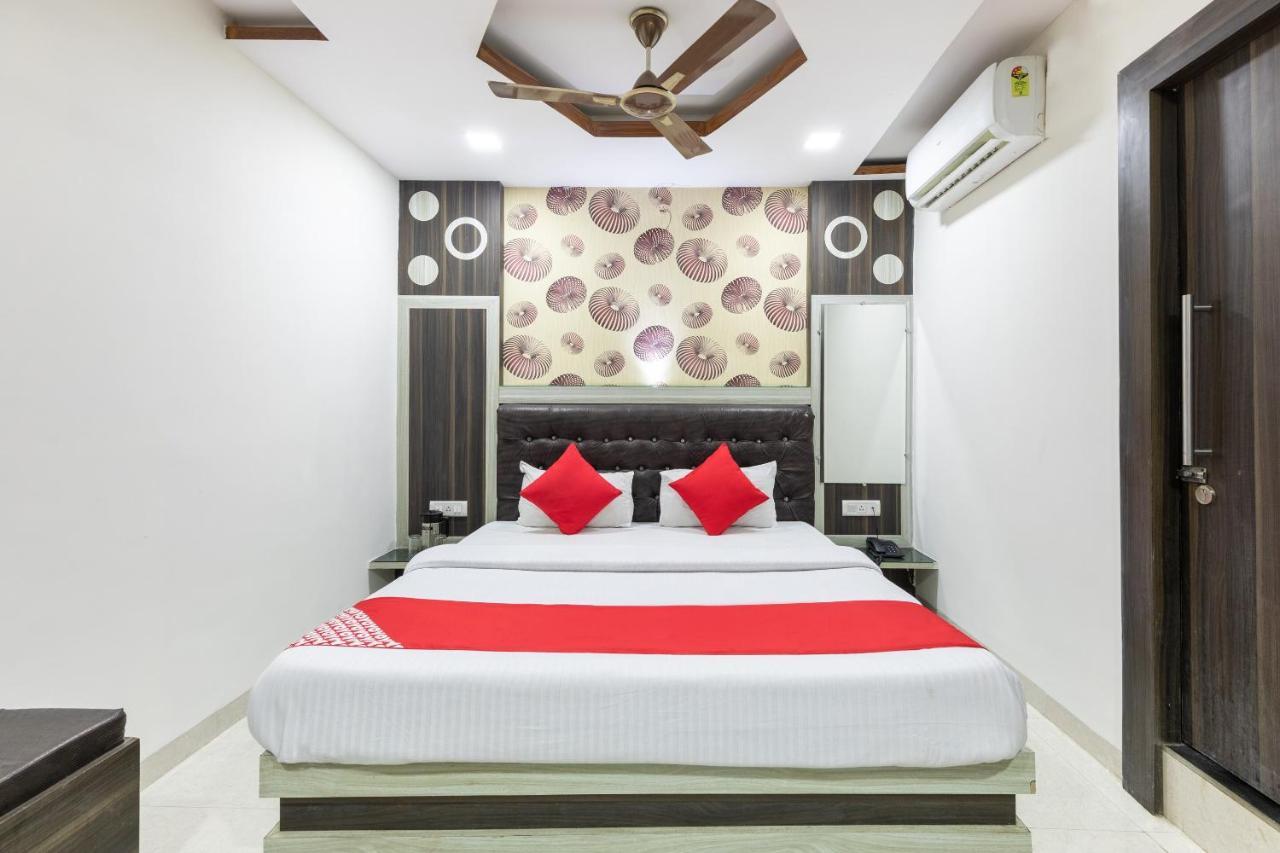 OYO 45301 Hotel Om Palace Sāgar Buitenkant foto