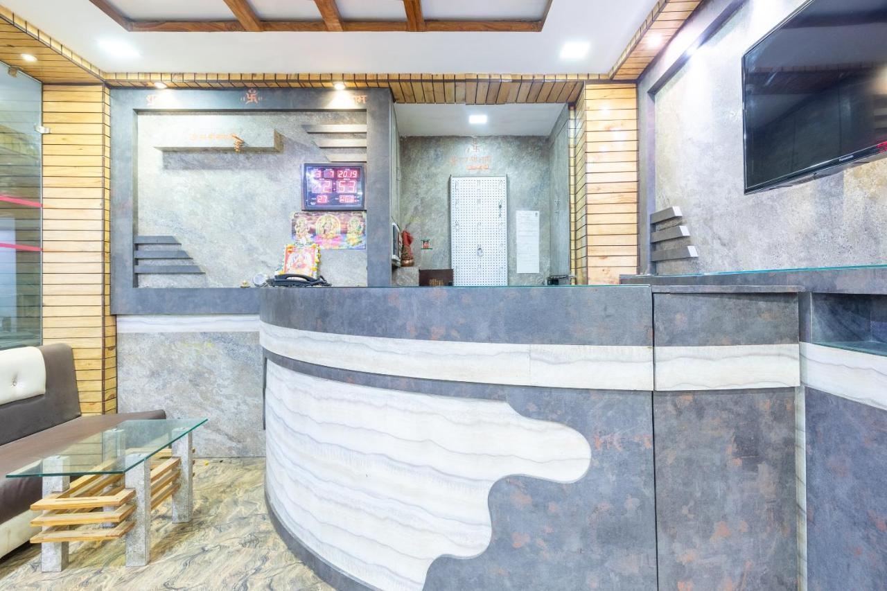 OYO 45301 Hotel Om Palace Sāgar Buitenkant foto